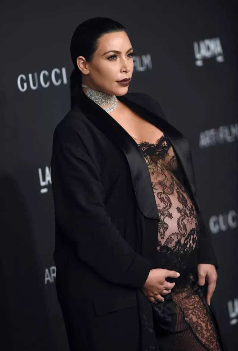 La estrella de reality ha bajado 20 kilos desde que tuvo a Saint, por lo que una revista consultó a su nutriólogo para saber qué es lo que come diariamente.