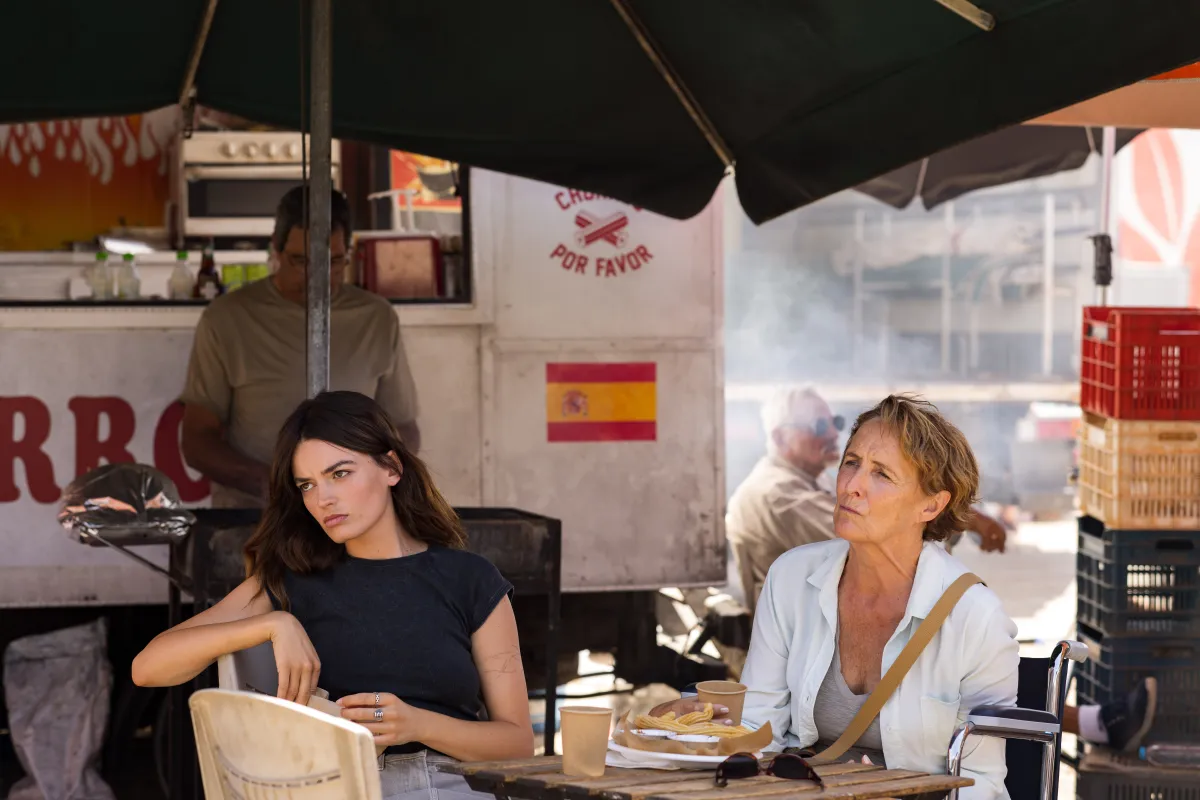 Fotograma de la cinta Hot Milk de Rebecca Lenkiewicz.