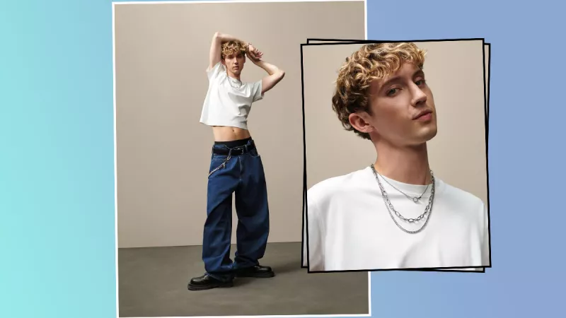 Gap Troye Sivan