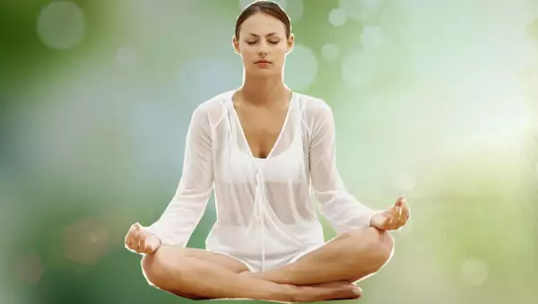 Practicar meditación podría ayudarte más de lo que te imaginas.