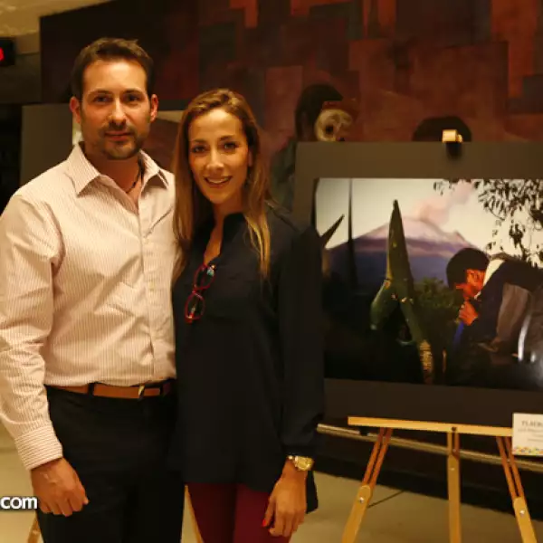 Ricardo García,Ana Mondragón
