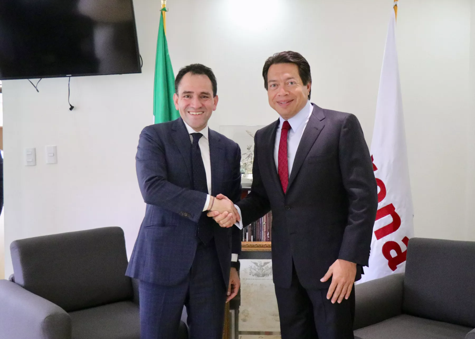 Herrera_Reunio769n_Morena-1.jpg