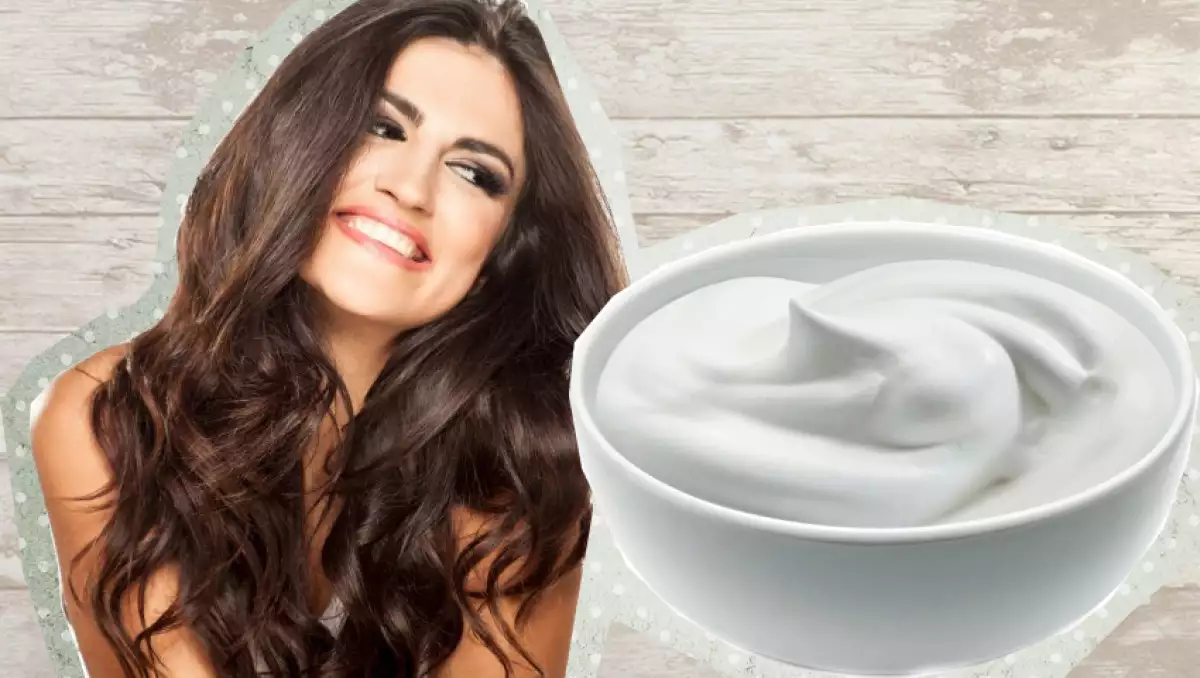 Cambia cómo se ve tu pelo con yogurt.