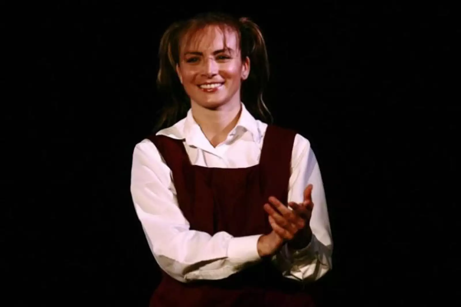 Desde pequeña, Silvia grabó comerciales de pañales. Después formó parte de la telenovela `Mujer marcada´ con Sasha Montenegro.