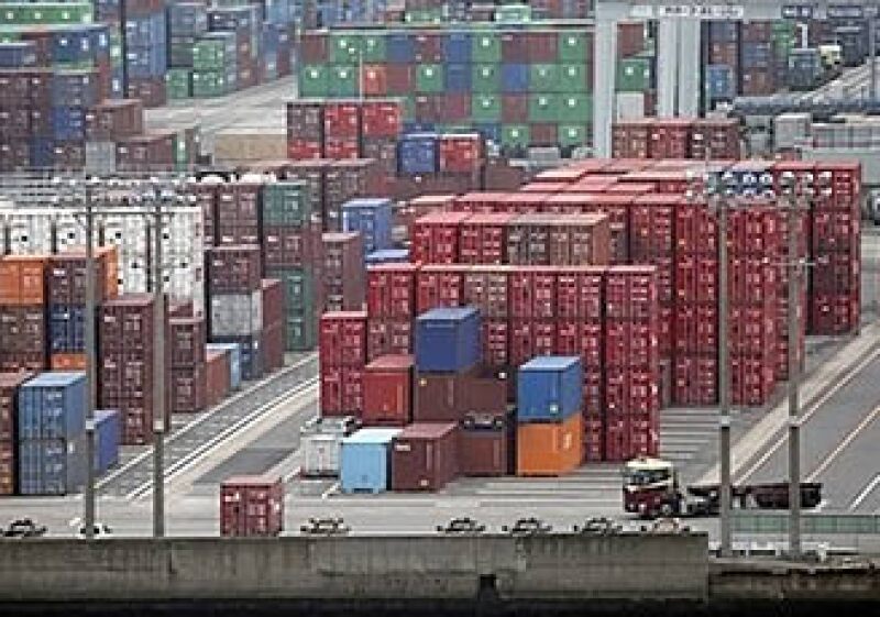 Las revisiones que se hacen en las aduanas a las mercancías y contenedores retrasan el comercio exterior en México. (Foto: Reuters)