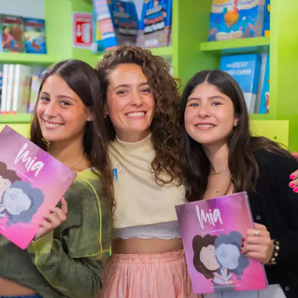 PRESENTACIÓN LIBRO MÍA