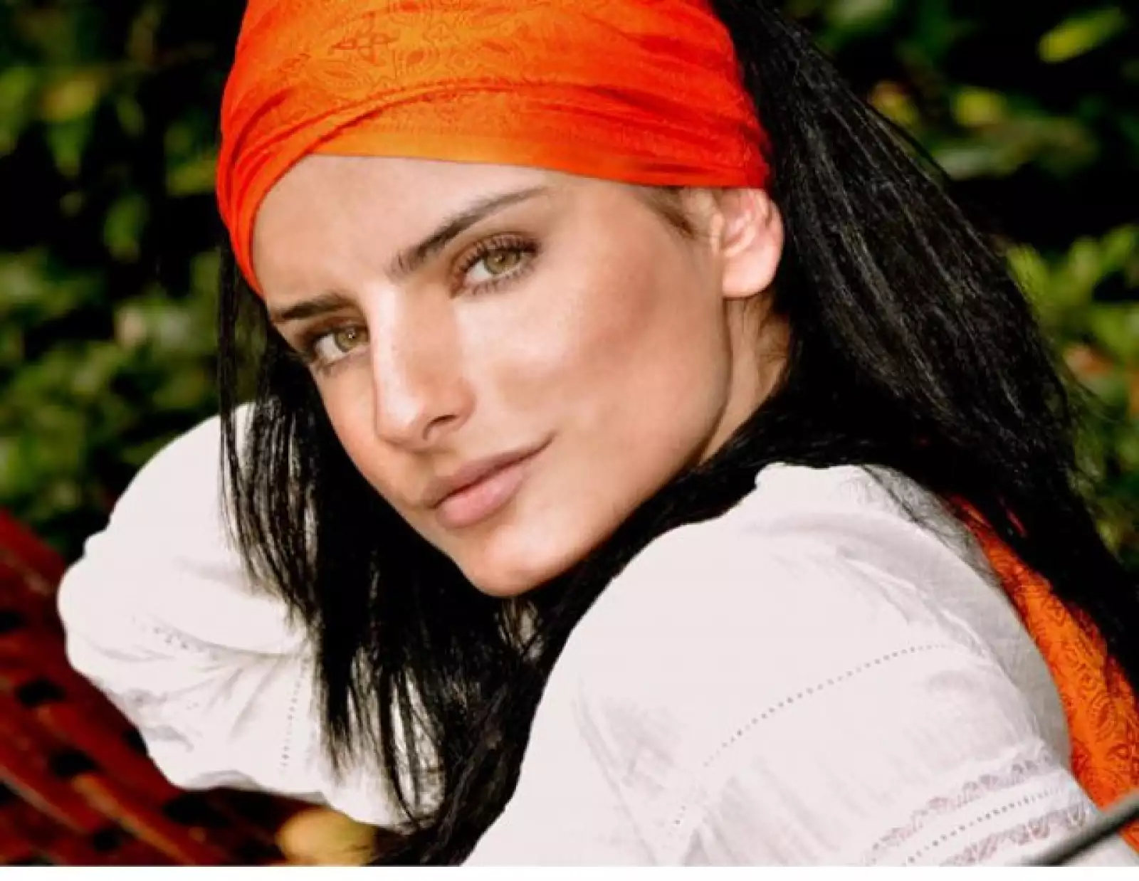 Tiene 23 años e inició su carrera como modelo y ha participado en varias películas y programas de televisión.