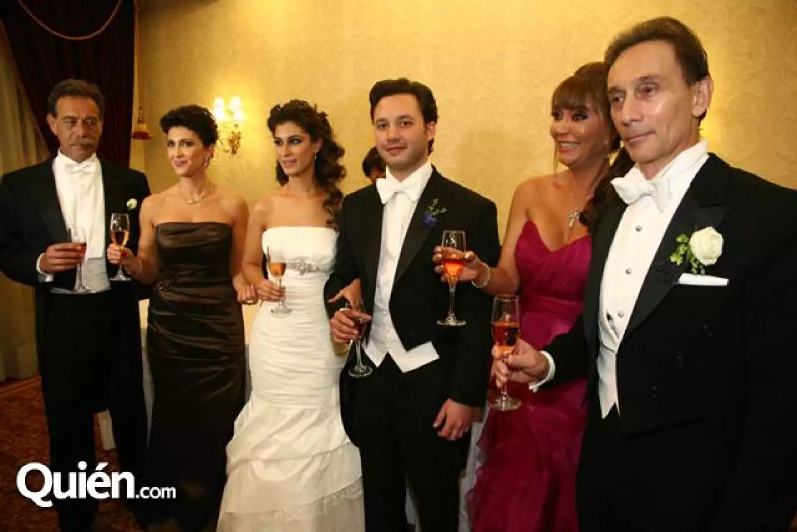 Alfonso Butrón Ramos,Cristina Robles Gil Cañedo,Ana Cristina Butrón Robles Gil,Carlos Humberto Toledo,María Isabel Zaragoza,Carlos Humberto Toledo