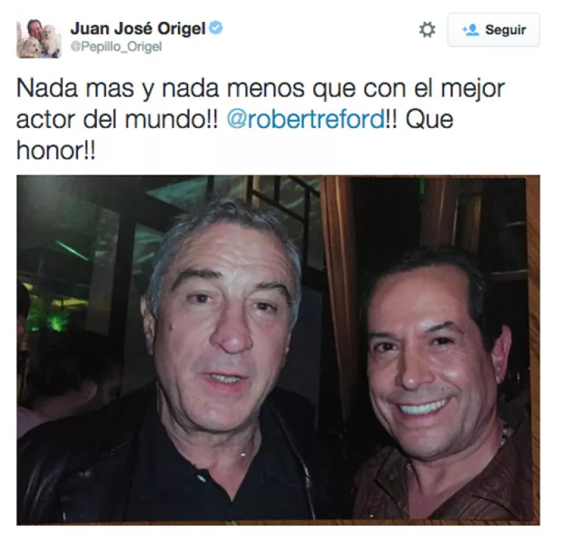 Mientras hacía un recuento de aquellos famosos a los que ha entrevistado en su carrera, el comunicador compartió una foto en Twitter en la que confundió a los actores de Hollywood.