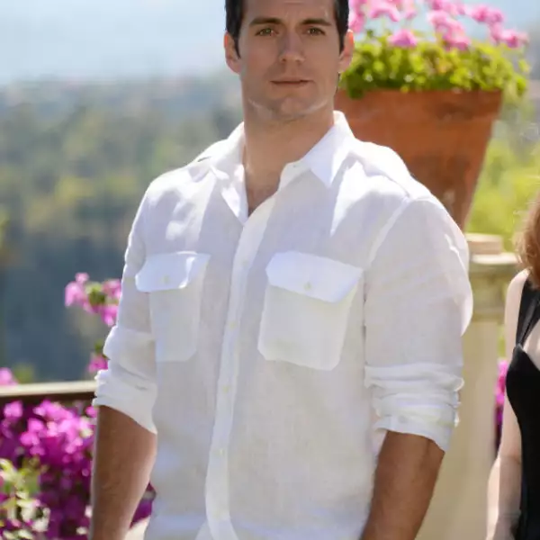 Sexy in white, el actor de 1,85 m durante el Taormina Filmfest.