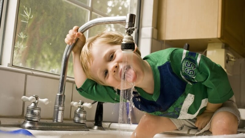 grifo, llave, cocina, niño, nino, agua,