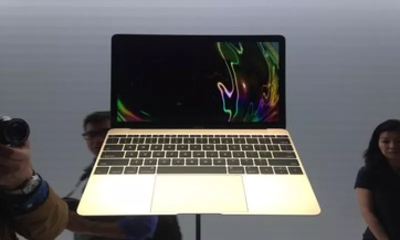La nueva MacBook tendrá un precio en México de 22,999 pesos. (Foto: Gabriela Chávez )