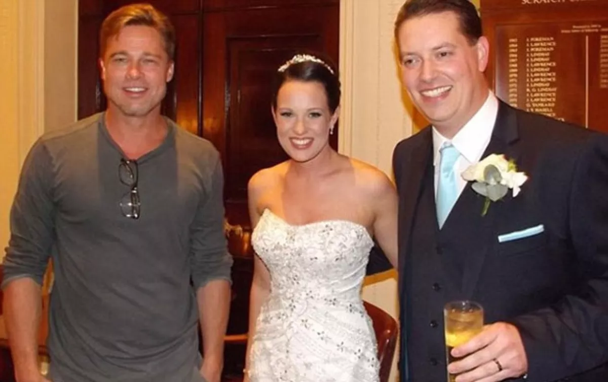 El actor entró a una boda que se llevaba a cabo en el hotel inglés en donde se hospedó la semana pasada.