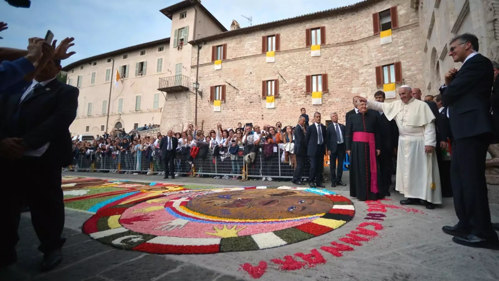 papa Francisco visita Asis