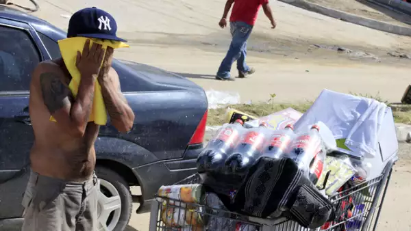 Los habitantes de la zona se quejaban de falta de comida y medicinas.
