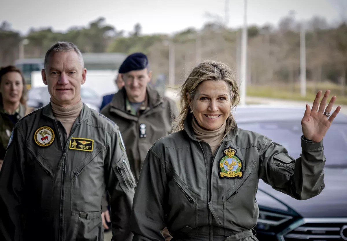 La reina Máxima convivió con el ejercito