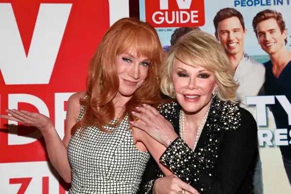 La comediante Kathy Griffin era fan de Joan, cada vez que la veía se lo decía alegremente.