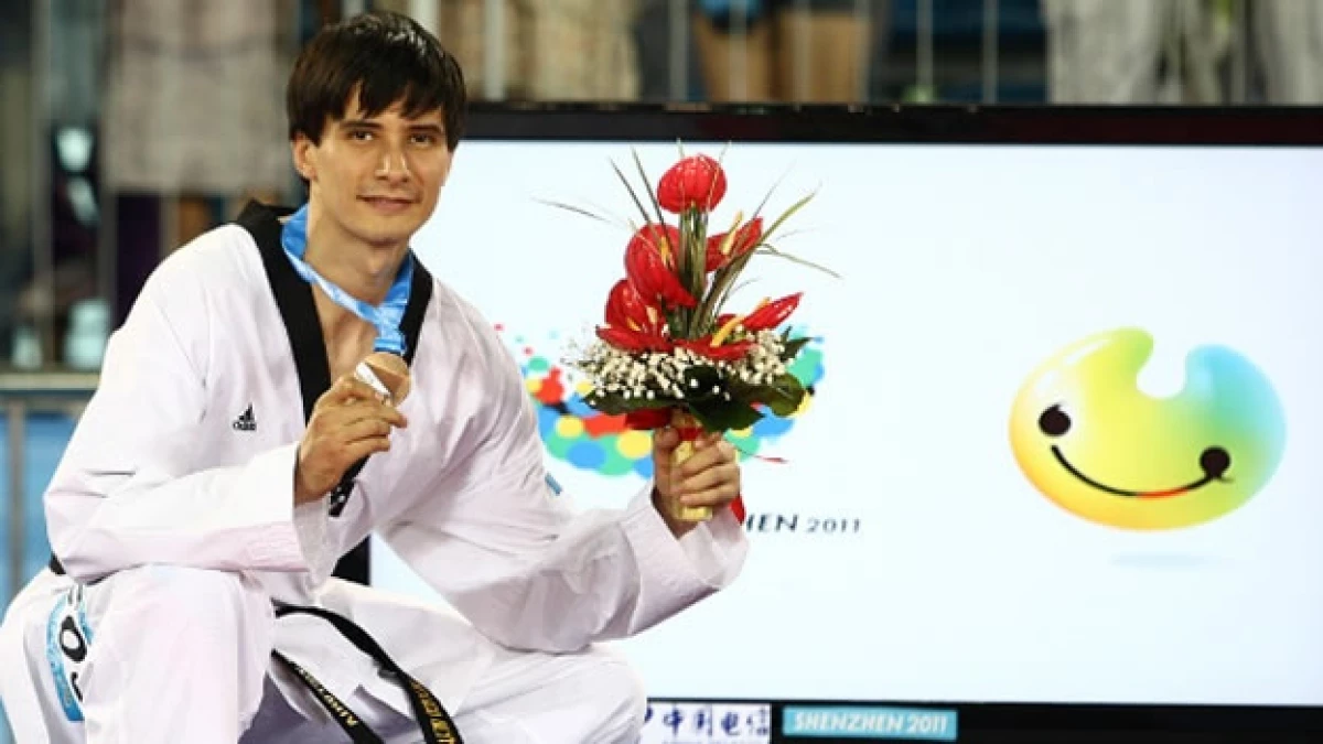 El taekwondoin Alfonso Victoria gana tercer lugar