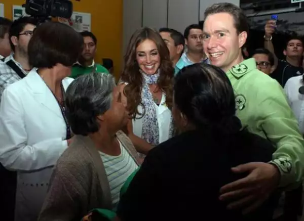 Anahí y Manuel siempre estuvieron rodeados por personas que querían conocerlos.
