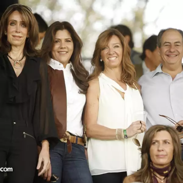 María Asunción Arambuzabala,Irasema Zarate,Paty Flores,Leo Obregon