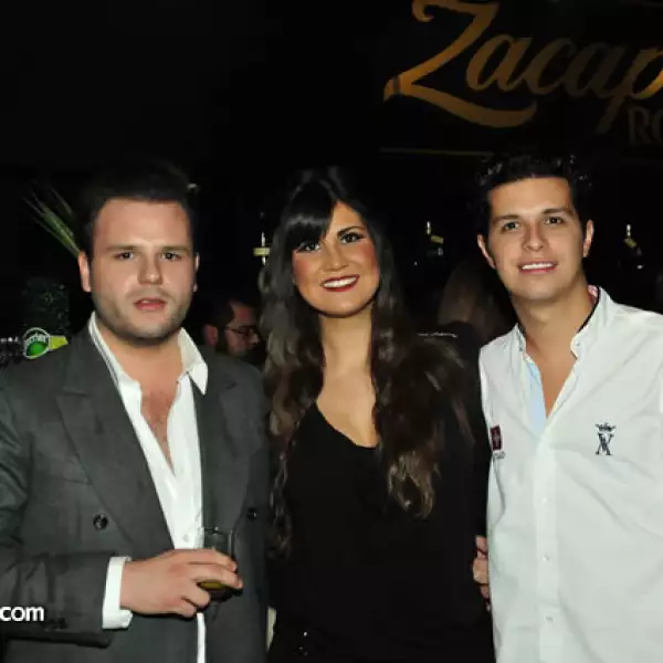 Ramiro Vértiz, Nicole Ruiz y David R. Carballido