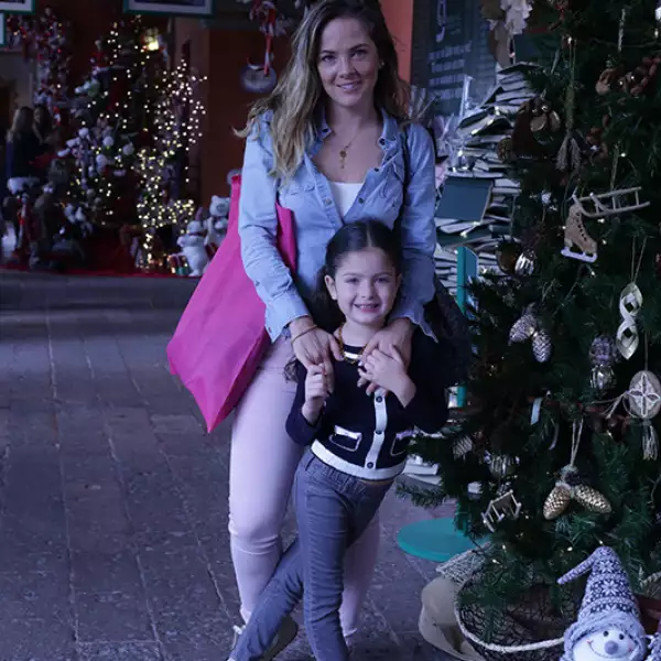 Galia Fernández y Anahí Olea