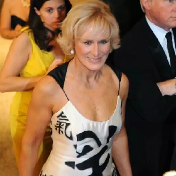 La actriz Gleen Close también estuvo presente en la cena anual de Corresponsales.