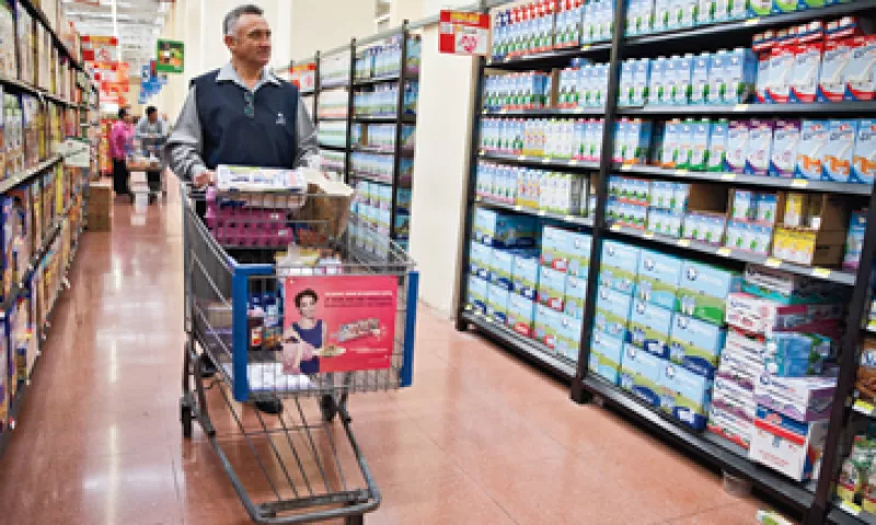 La falta de competencia afecta el bolsillo de los mexicanos, dice la CFCE. Alimentos básicos como la tortilla o el huevo serían revisados bajo esa lógica. (Foto: Jesús Almazán)