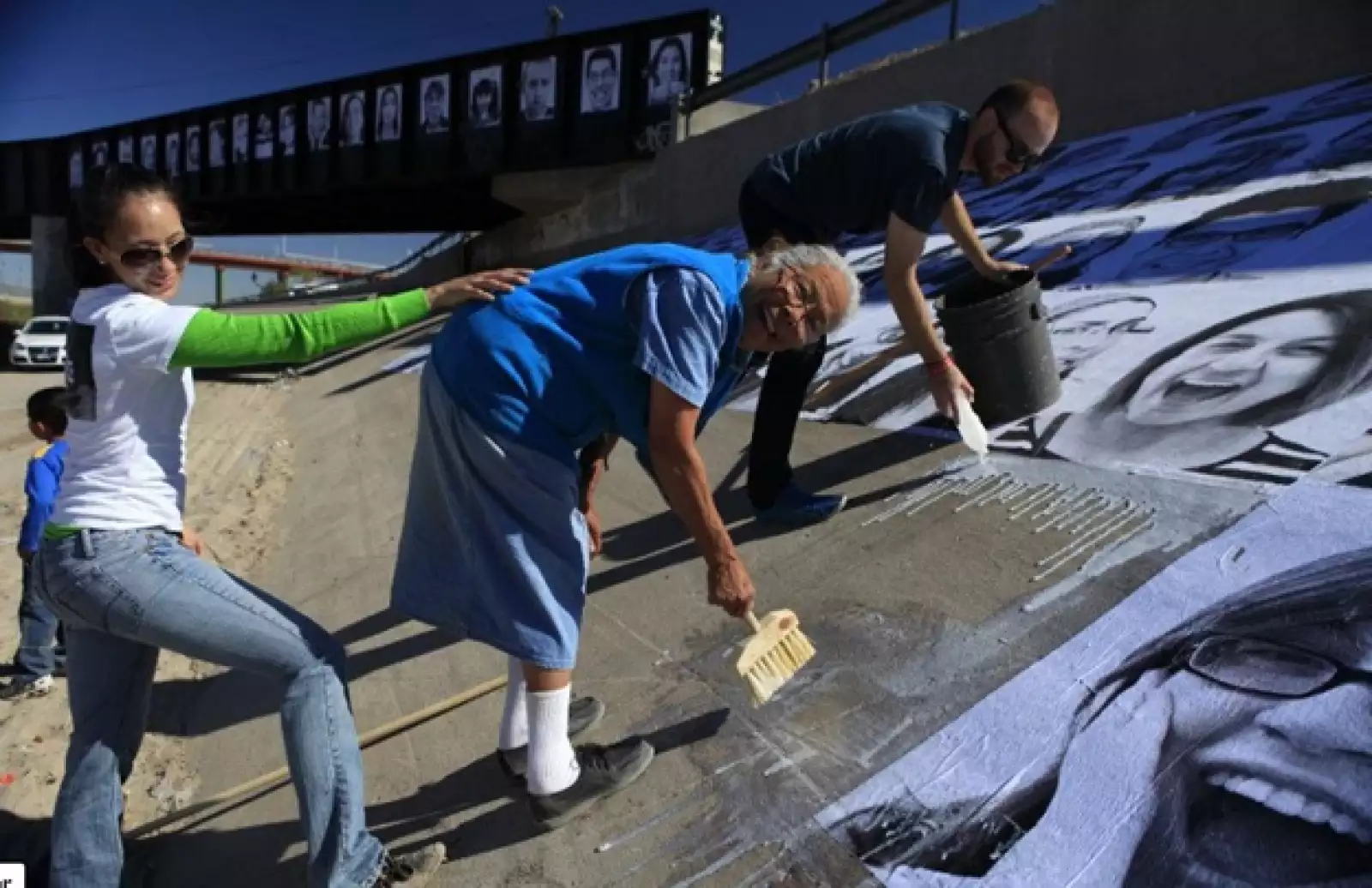 fotos de sonrisas y muecas de juarez