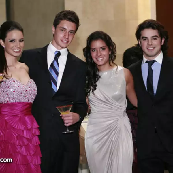 Mariana valdez,Emilio Zorrilla,Jimena Huesca y Santiago