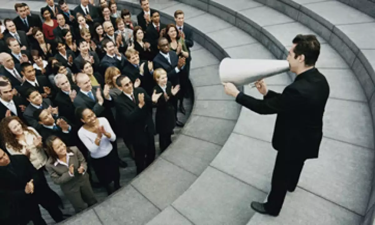 6 de cada 10 asociaron a un buen jefe con el concepto: capacidad de comunicarse. (Foto: Getty Images)