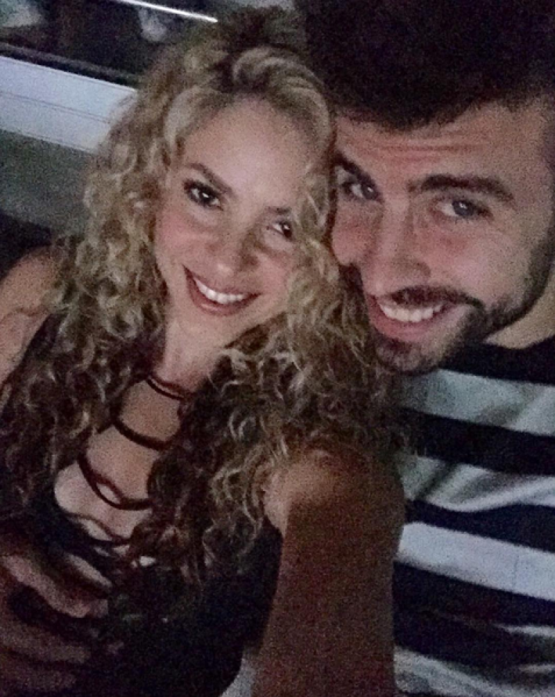 La pareja tiene dos hijos, Milán y Sasha.