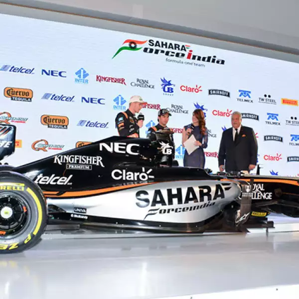 Checo Pérez,Nico Hulkenberg,María José Rojas y Vijay Mallya