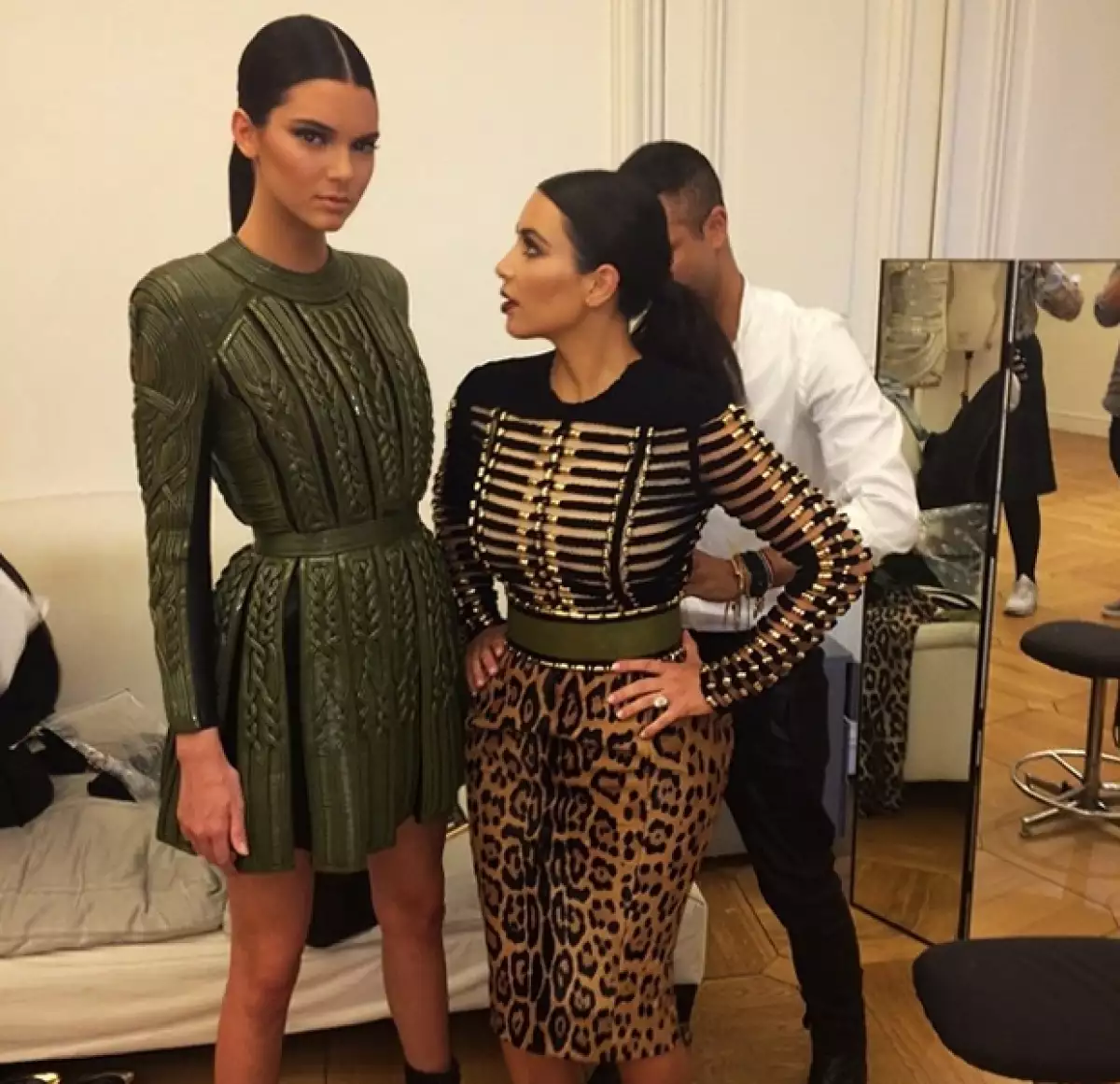 La actriz y la socialité acudieron a la presentación de la colección de Haute Couture otoño invierno 2014-2015 del emblemático diseñador italiano, uno de sus frandes favoritos.