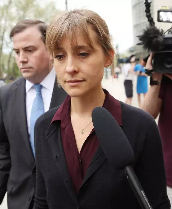 Allison Mack.