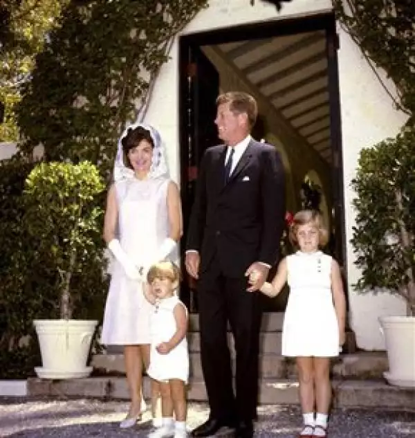 Los niños Kennedy solían divertirse en la casa con ponys.