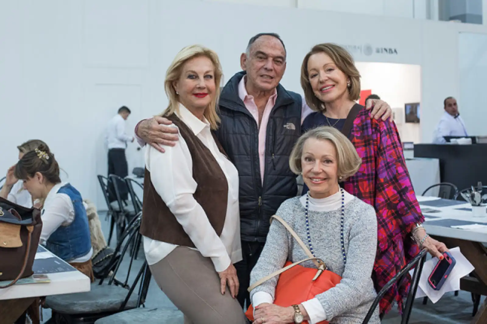 Guadalupe y Carlos Ramos Cárdenas con Maribel y María Ángeles Corredor