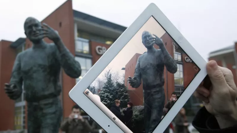 La primera estatua de Steve Jobs es erigida en Hungría