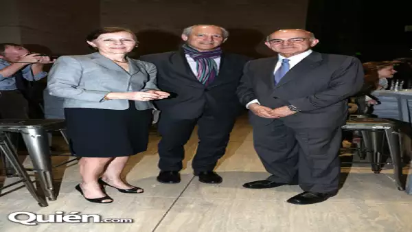 Guadalupe Phillips,Glenn Lowry,Carlos Phillips