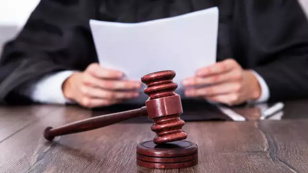 Tribunales