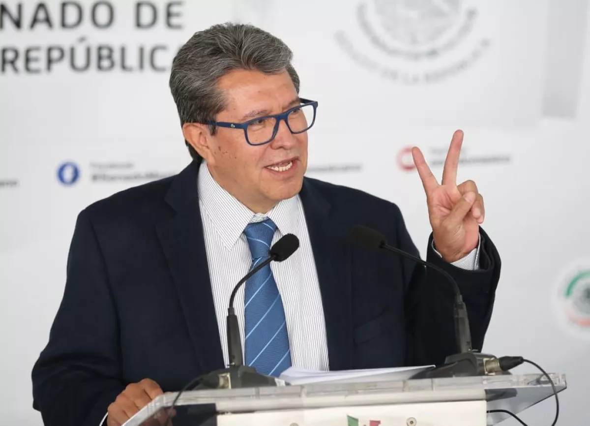 ricardo monreal en conferencia.jpeg