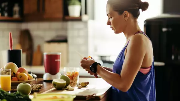 ¿Qué debo de comer antes, durante y después de una carrera?
