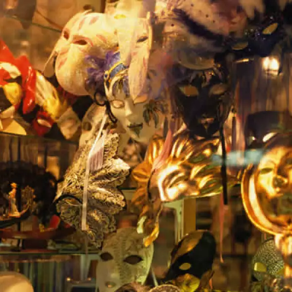 Estas máscaras se usan principalmente para la época de carnaval, el cual empieza cuarenta días antes del inicio de la cuaresma.