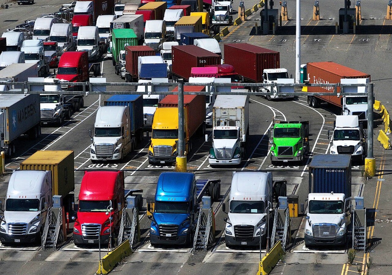EU endurece regla de inglés y pone en riesgo a 9,000 camioneros al año