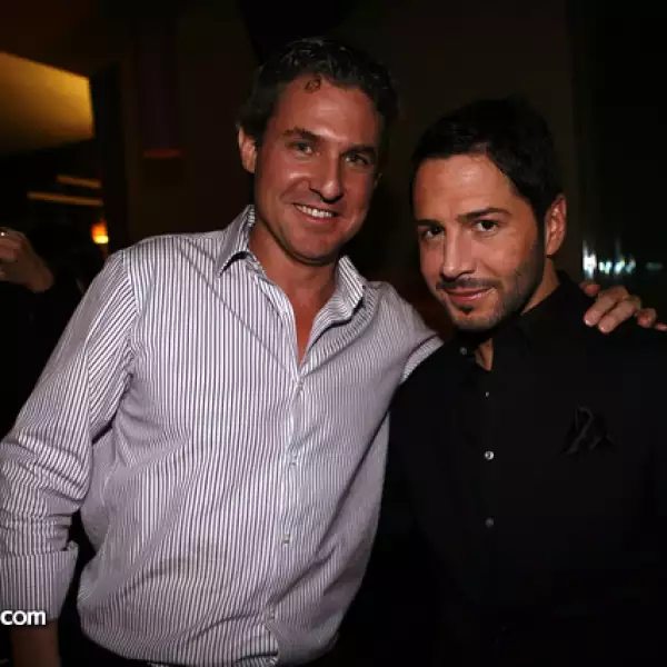 Alejandro Canales,Gerardo Peña