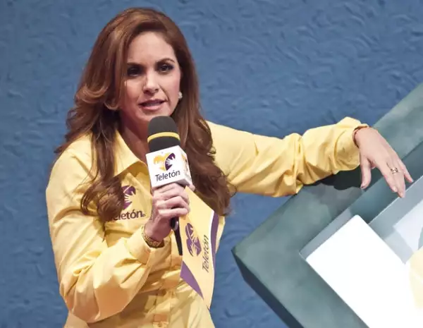 La cantante dejó muy en claro que sus hijos, Manuel y Lucero, no hacen uso de armas.