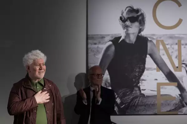 Pedro Almodóvar alza la voz en Cannes contra los 'monstruos' como Donald Trump