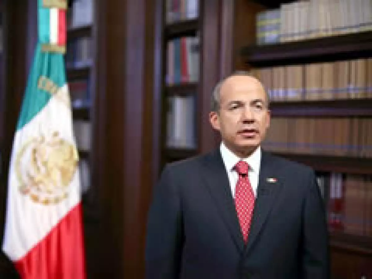 El presidente Calderón dio un mensaje a la nación por el nuevo virus de la influenza. (Foto: Notimex)
