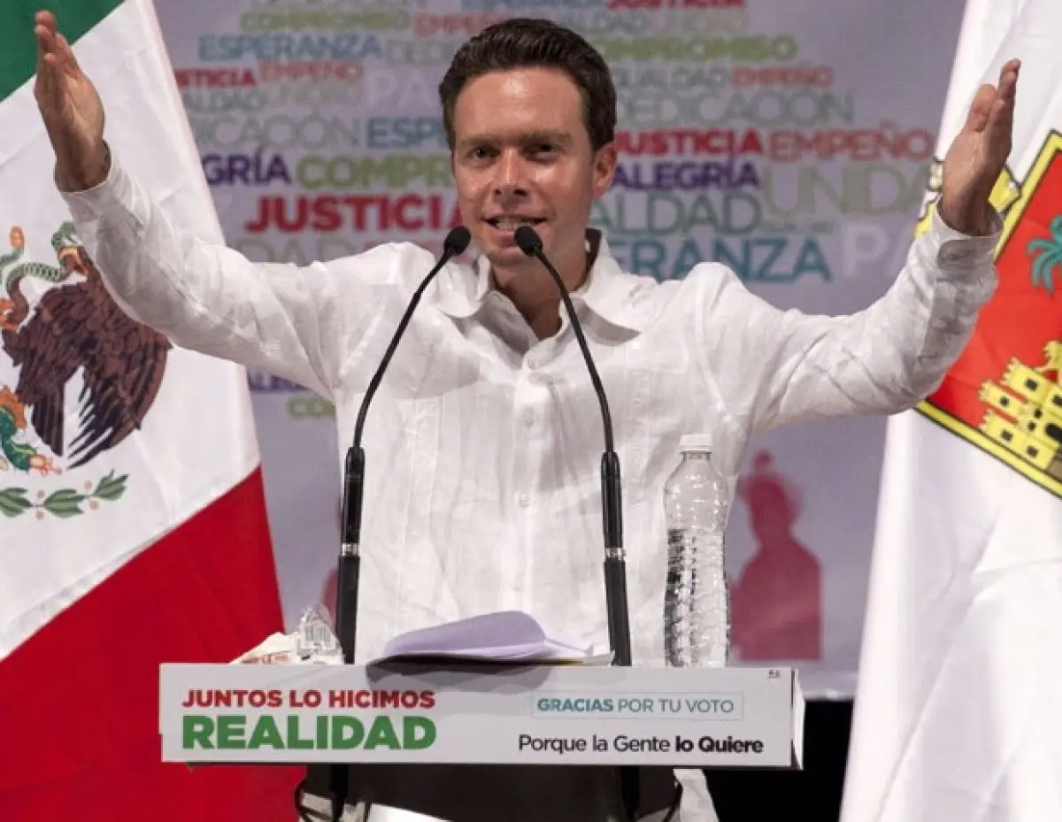 Manuel Velasco durante una conferencia 