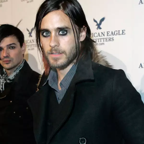 Desde que cambió la actuación por la música a Jared Leto se le ve seguido con maquillaje alrededor de los ojos.